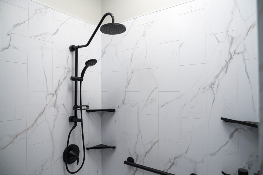 modern-composite-shower-detail-900